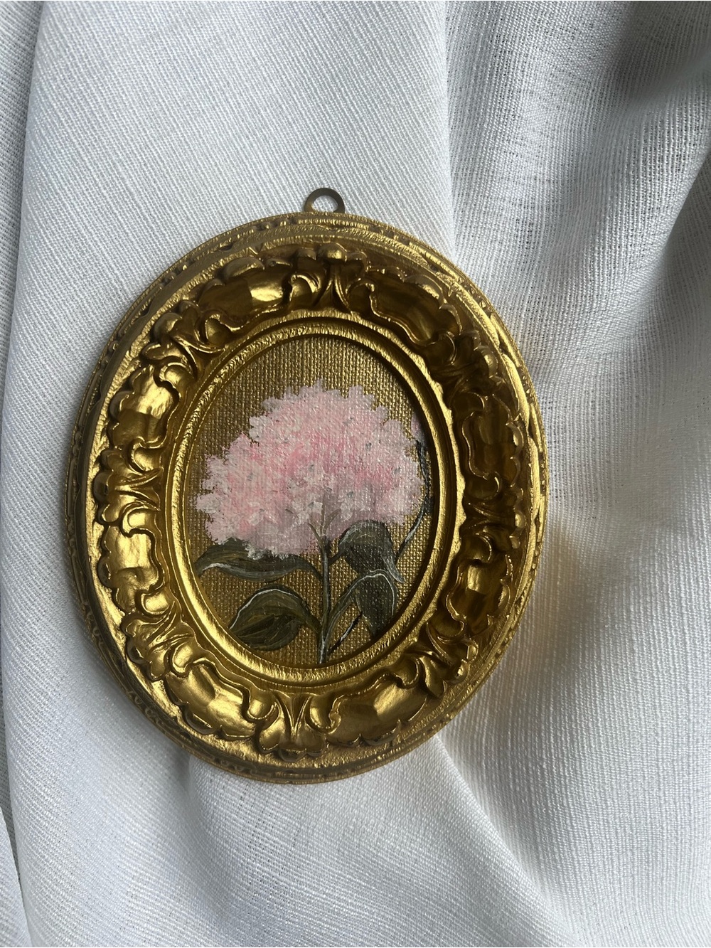 “Vintage Pink” Gold Oval Wall Art with Pink Floral Painting